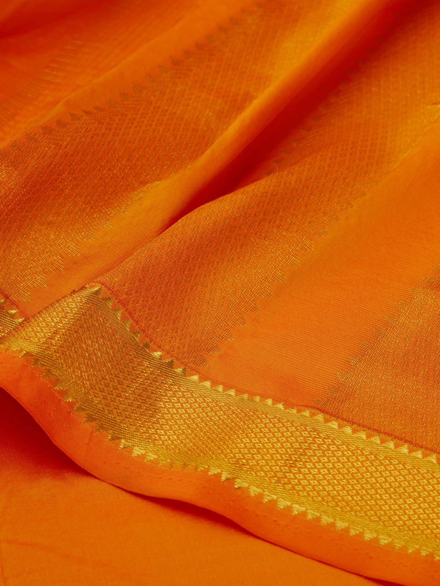 Mambalam Orange 9 Yards Kanchivaram Silk Saree