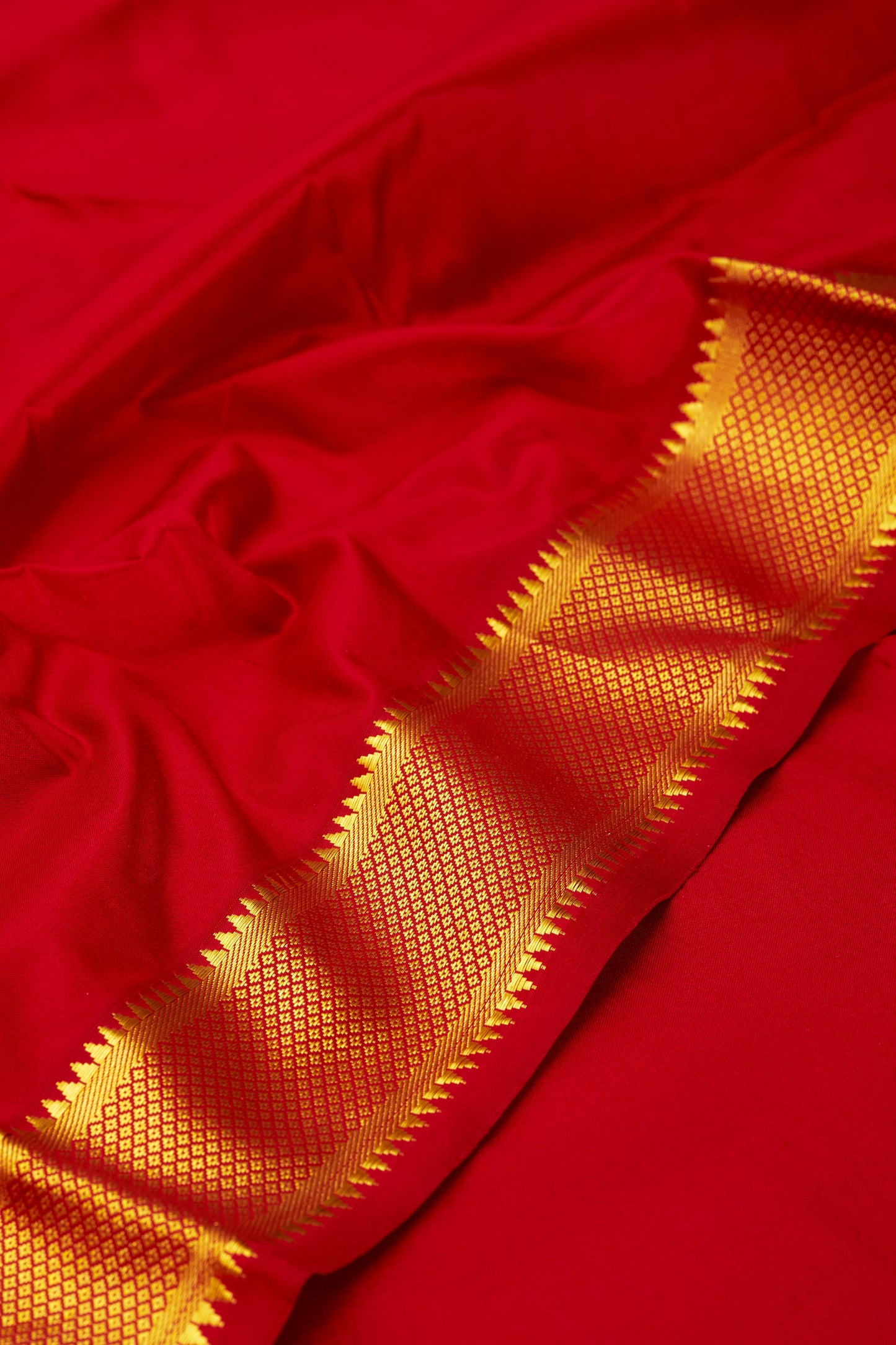 Chilli Red 9 Yards Kanchivaram Silk Saree
