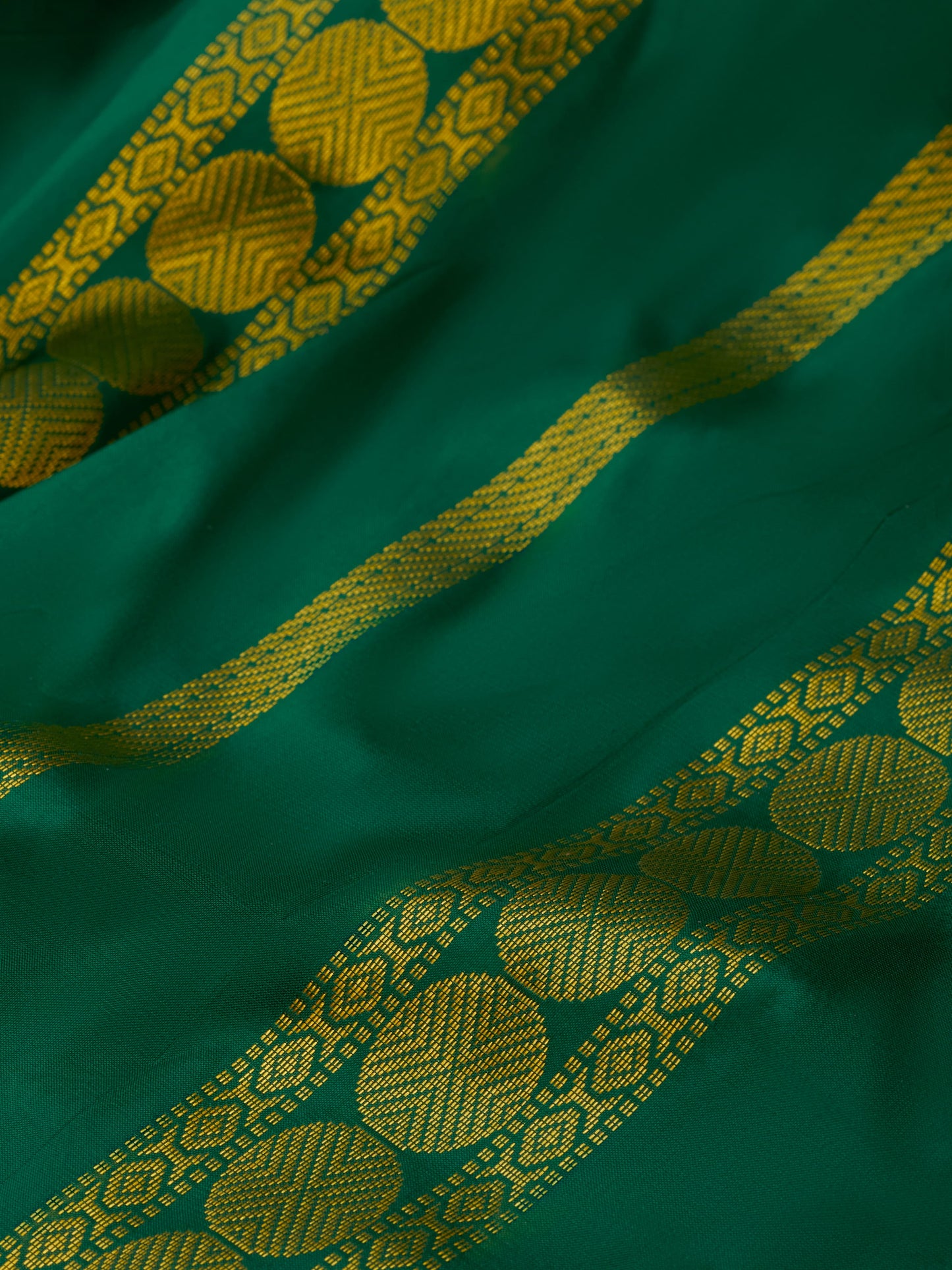 Lotus Pink with Bottle Green 9 Yards Kanchivaram Silk Saree