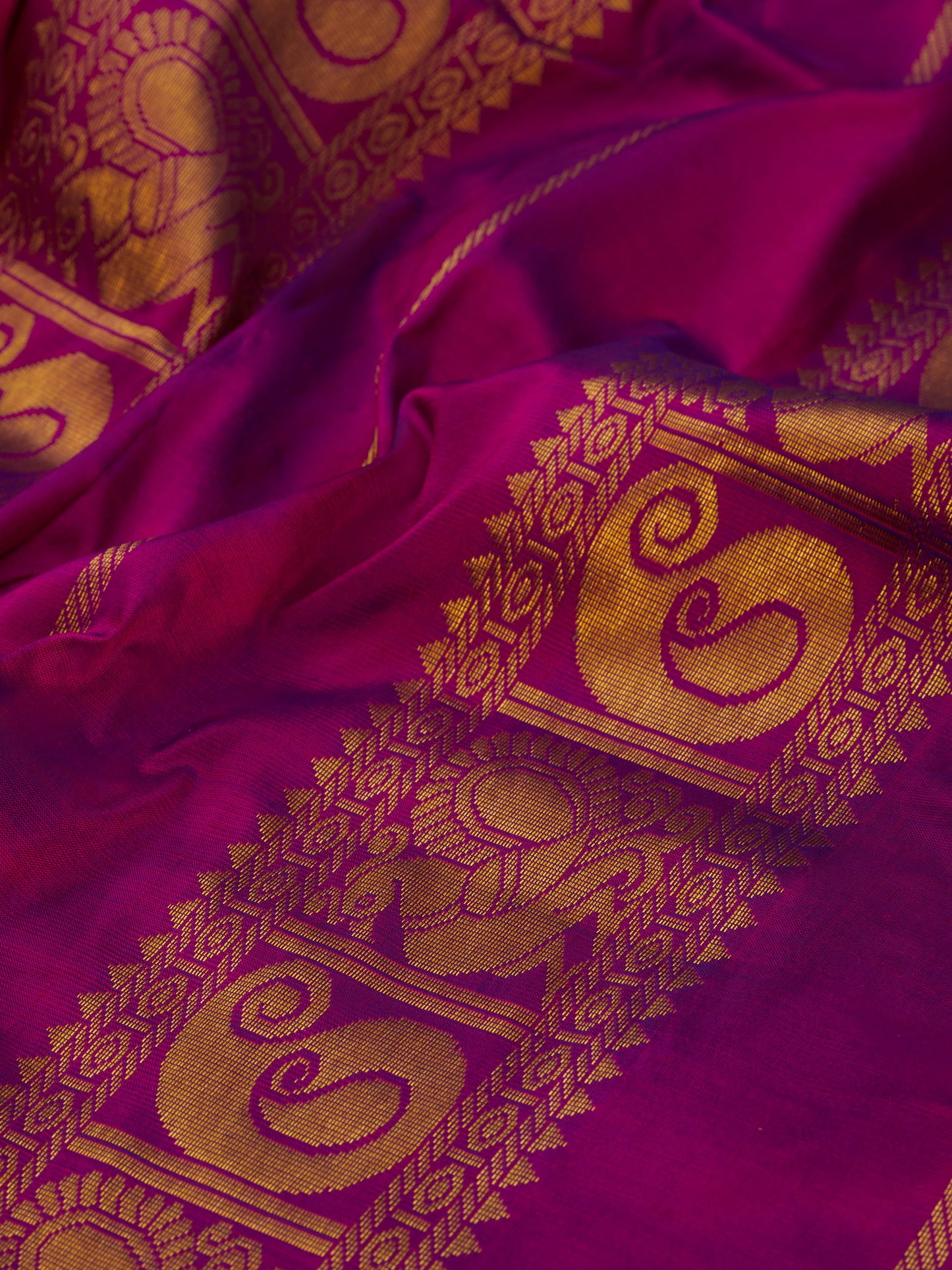 Sneha Green with Purple 9 Yards Kanchivaram Silk Saree