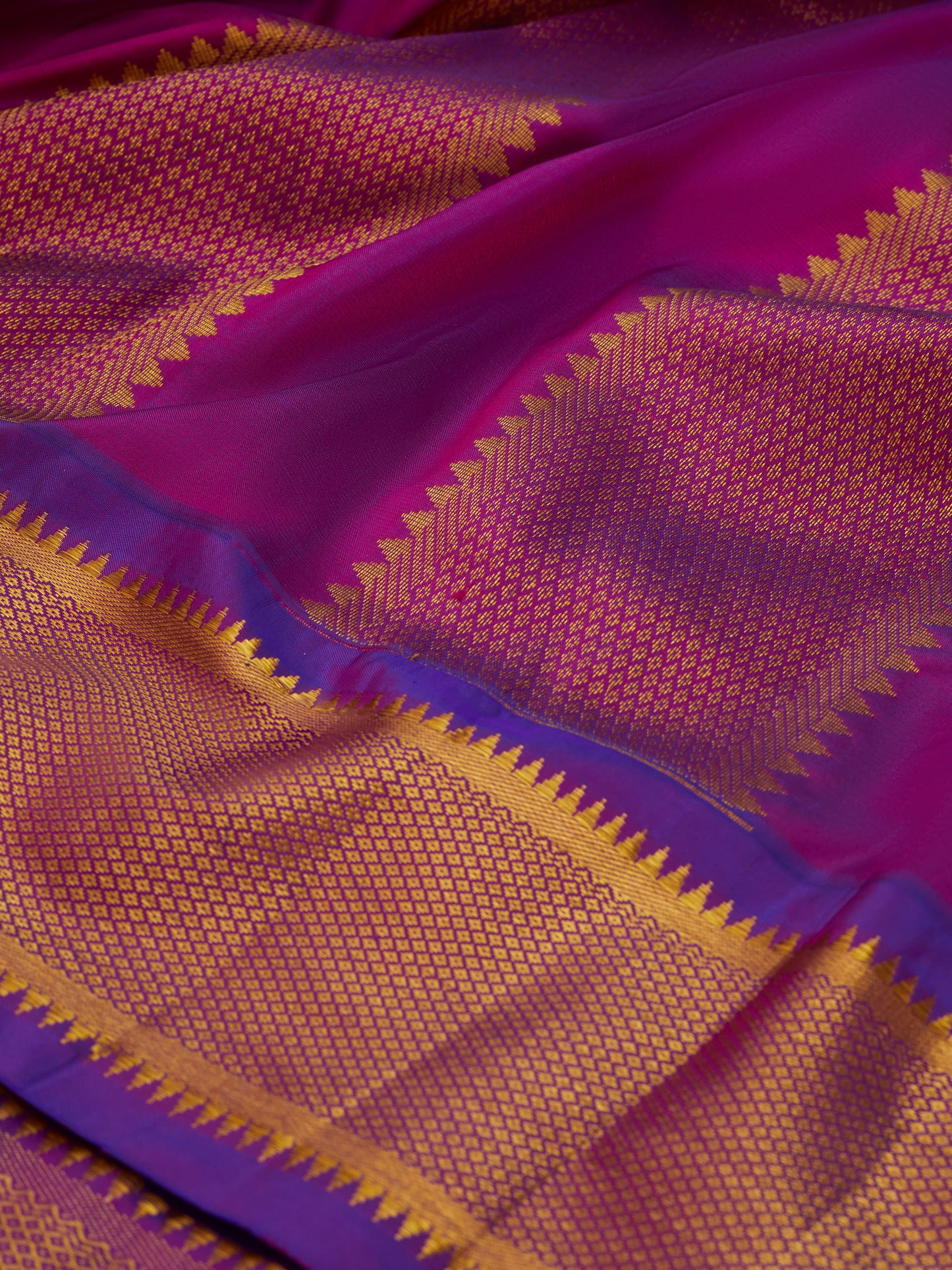 Sneha Green with Purple 9 Yards Kanchivaram Silk Saree