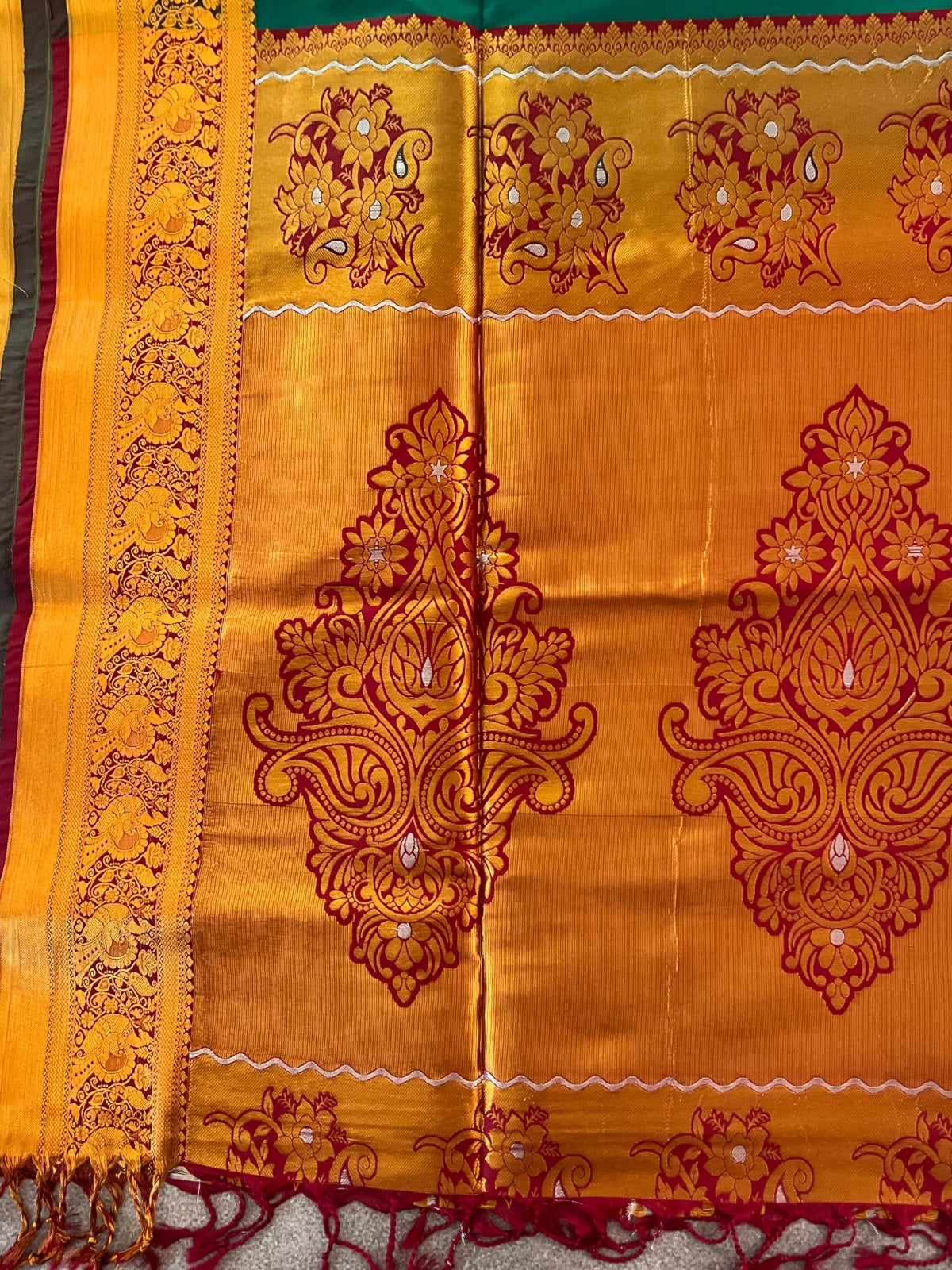 Dark Green Semi Soft Silk Saree