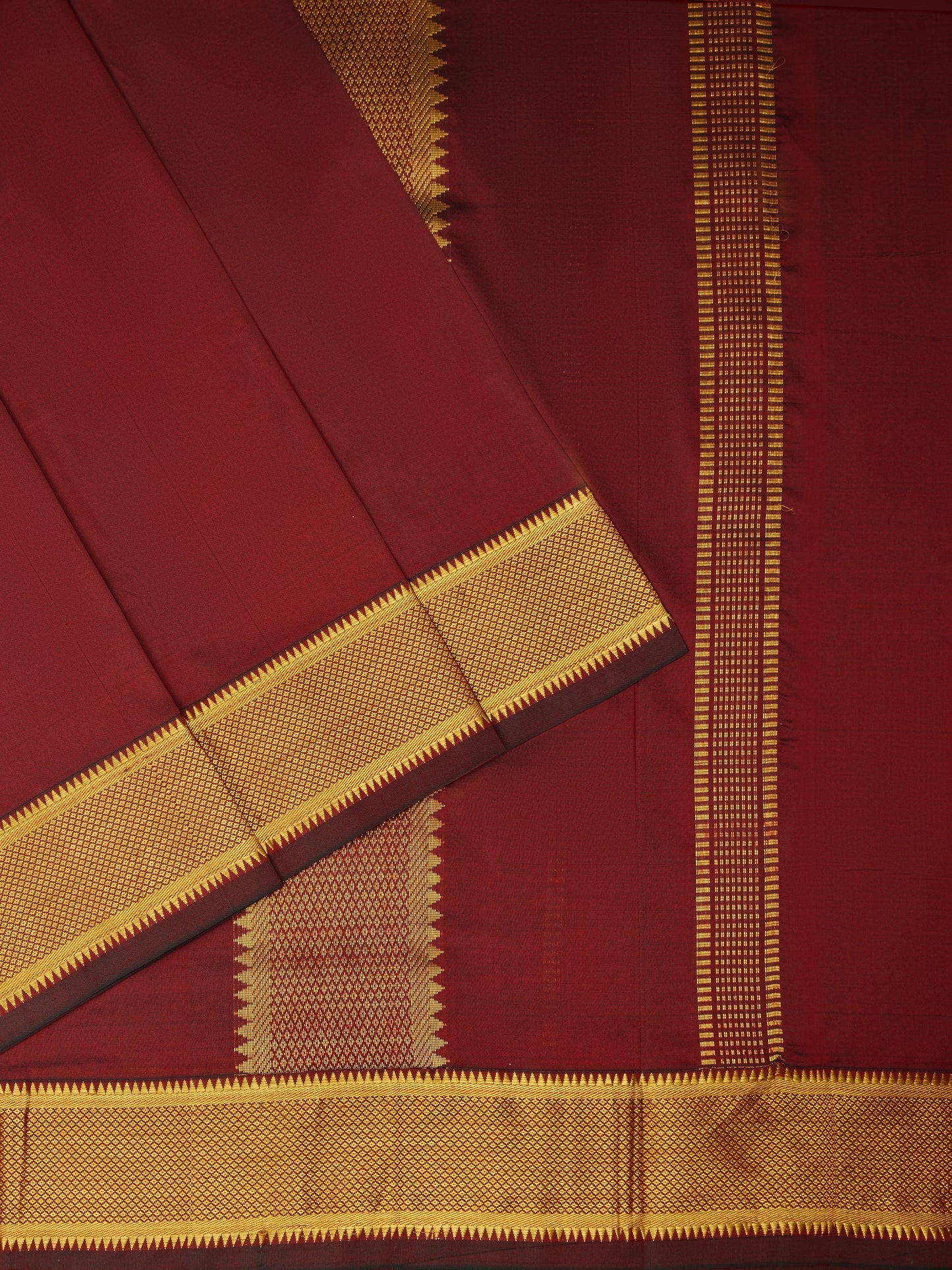 Bottle Green and Maroon 9 Yards Kanchivaram Silk Saree