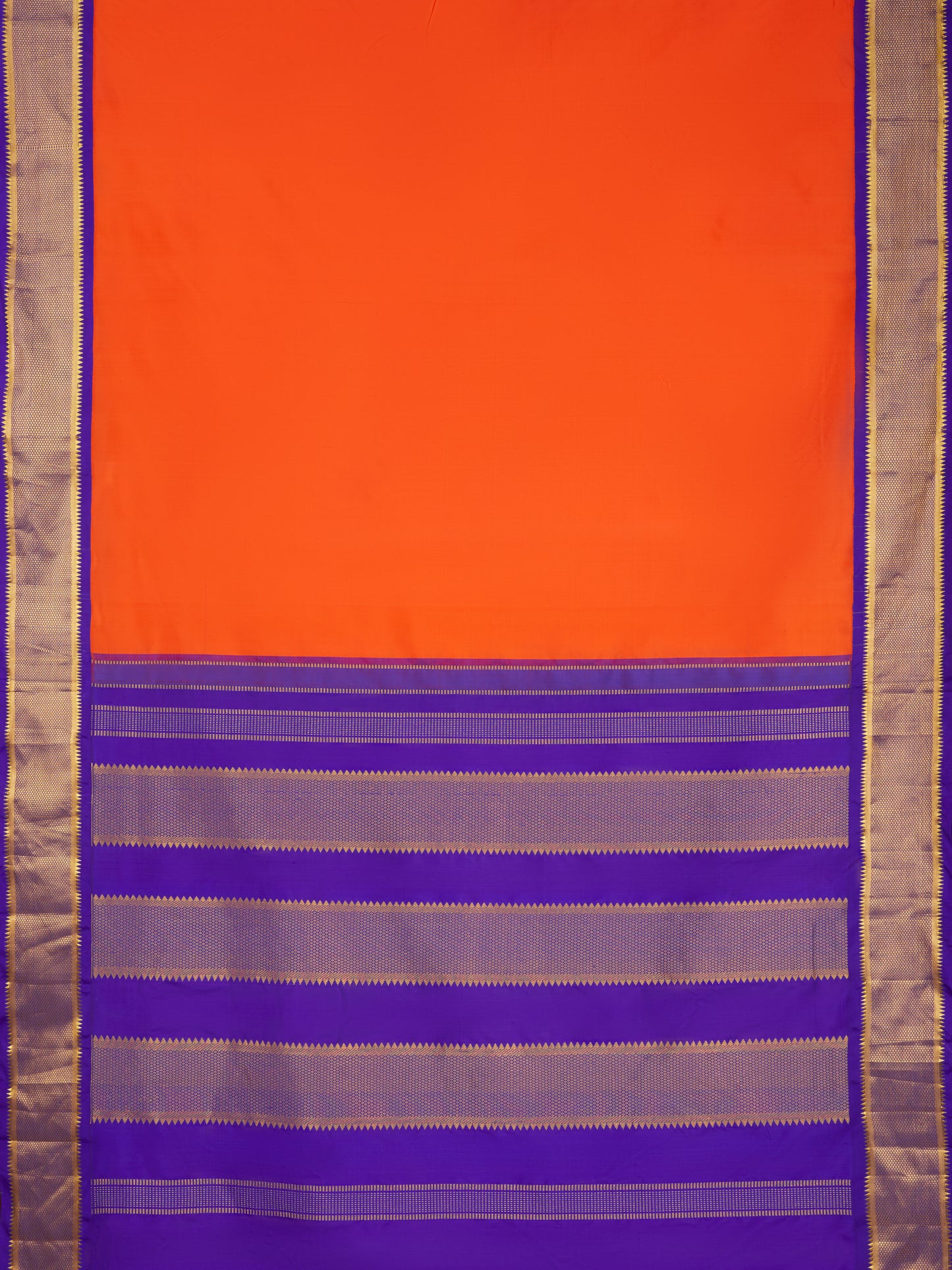 Kanagambaram with Violet 9 Yards Kanchivaram Silk Saree