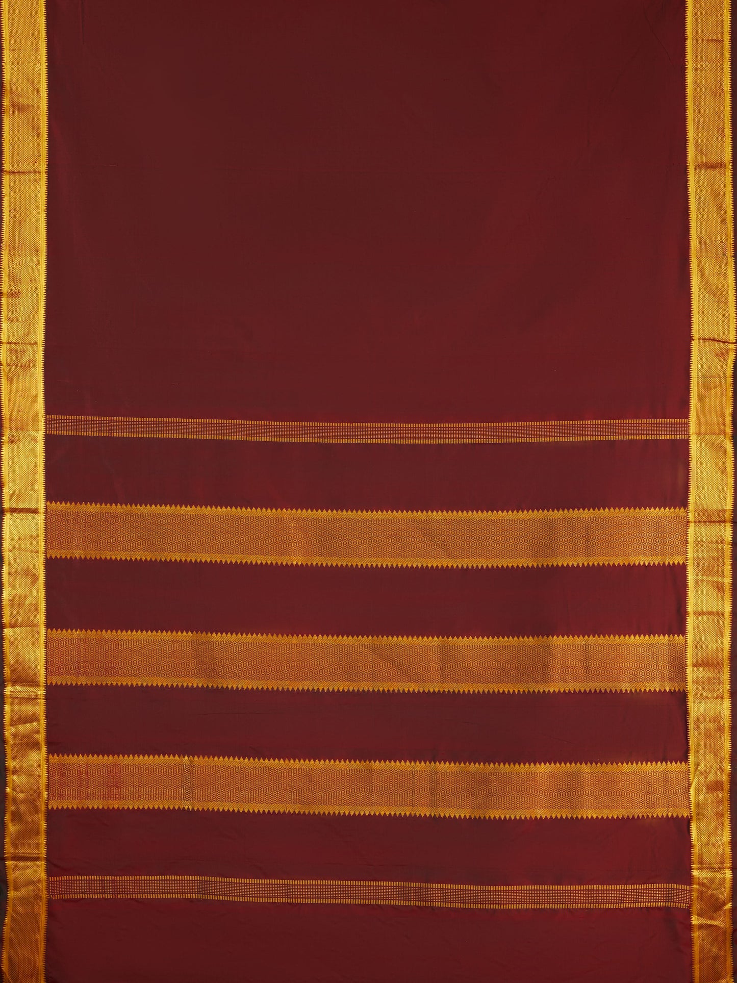 Bottle Green and Maroon 9 Yards Kanchivaram Silk Saree